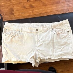 torrid White Lace-Trim Denim Shorts for Women